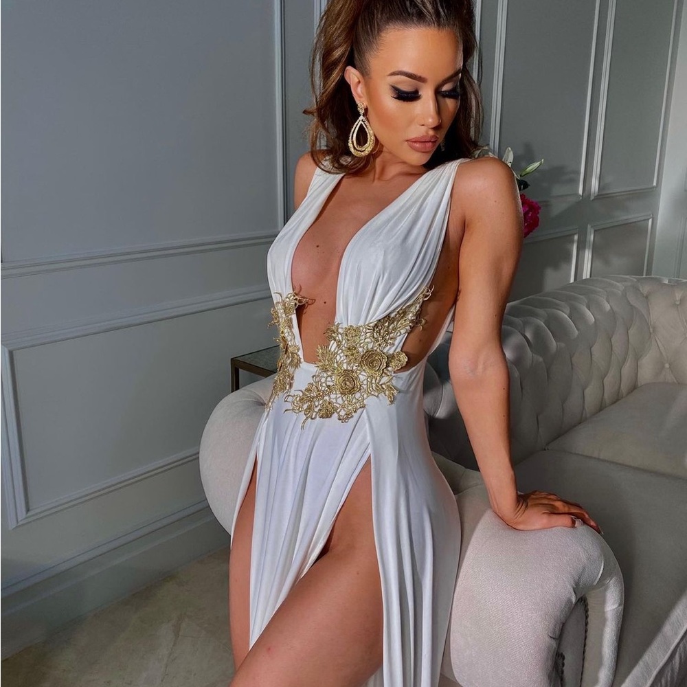 Abyss By Abby White Goddess Gown Size Medium